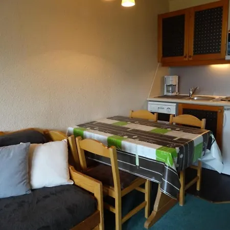 2 Pieces Avec Balcon, Expose Sud, Aux Pieds Des Pistes - Les Menuires - Fr-1-178-81